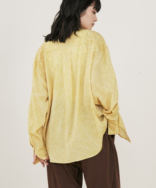 MERLOT（メルロー）の「オーバーサイズワッシャーカラーシャツ/秋服（シャツ/ブラウス・レディース・ブルー/イエロー・FREE）」の7枚目の写真