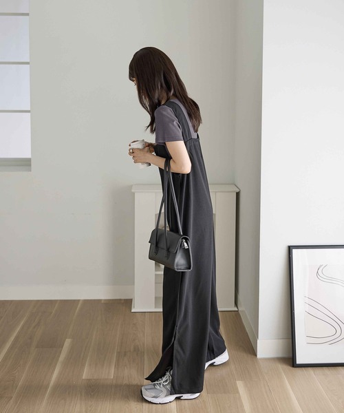 CHAN ME（チャンミ）の「ラウンドネック半袖Tシャツ（Tシャツ/カットソー・レディース・グレー/チャコールグレー/ブラック/ホワイト/ピンク/ネイビー・MEDIUM/LARGE/X-LARGE）」の10枚目の写真