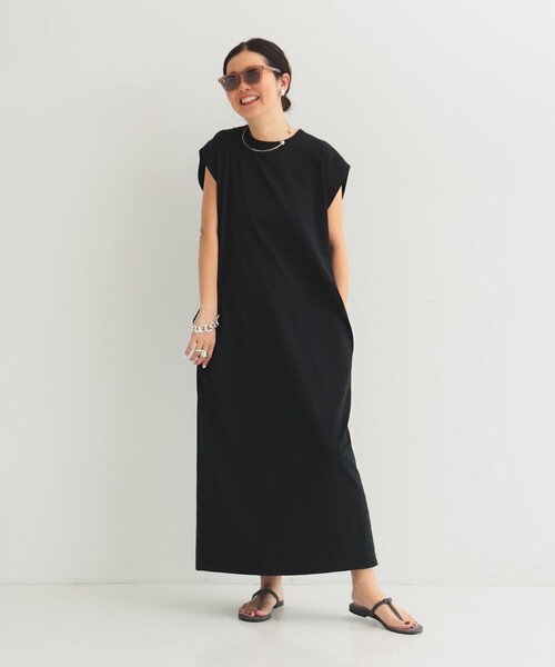 ATON（エイトン）の「【別注】ATON / DRY COTTON JERSEY ワンピース [洗える]（ワンピース・レディース・ブラック/ベージュ/レッド・ONE SIZE）」の4枚目の写真