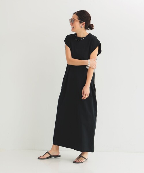 ATON（エイトン）の「【別注】ATON / DRY COTTON JERSEY ワンピース [洗える]（ワンピース・レディース・ブラック/ベージュ/レッド・ONE SIZE）」の6枚目の写真