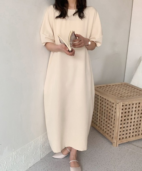 ABITOKYO(アビトーキョー)の「バックスリットバルーン袖ワンピース(ワンピース・レディース・アイボリー/ブラック/チャコールグレー/ベージュ/ネイビー・M/L/XL)」の2枚目の写真