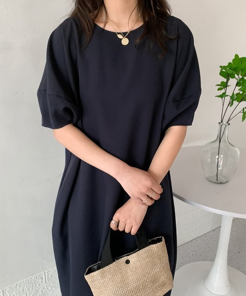 ABITOKYO(アビトーキョー)の「バックスリットバルーン袖ワンピース(ワンピース・レディース・アイボリー/ブラック/チャコールグレー/ベージュ/ネイビー・M/L/XL)」の9枚目の写真
