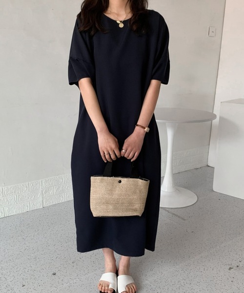 ABITOKYO(アビトーキョー)の「バックスリットバルーン袖ワンピース(ワンピース・レディース・アイボリー/ブラック/チャコールグレー/ベージュ/ネイビー・M/L/XL)」の11枚目の写真