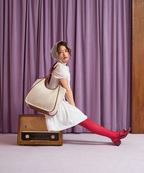 CHARLES & KEITH（チャールズ & キース）の「ボウクリスタルパール スリングバックメリージェーンパンプス（パンプス・レディース・ブラック系その他6/バーガンディー/オフホワイト・22cm/22.5cm/23cm/23.5cm/24.5cm/25cm/25.5cm/26.5cm）」の18枚目の写真