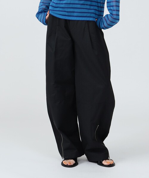 Ray BEAMS（レイビームス）の「ジップ ヘムカーブ パンツ（その他パンツ・レディース・ブラック/ベージュ・1/0）」の5枚目の写真