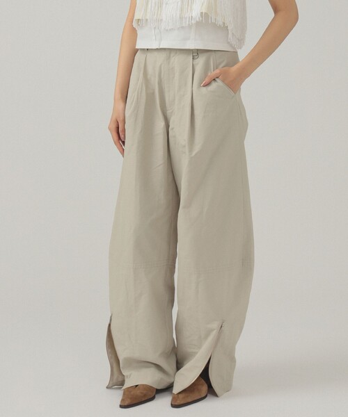 Ray BEAMS（レイビームス）の「ジップ ヘムカーブ パンツ（その他パンツ・レディース・ブラック/ベージュ・1/0）」の12枚目の写真