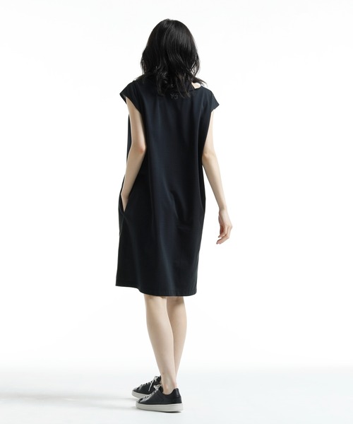 Y-3（ワイスリー）の「W TEE DRESS（ワンピース・レディース・ブラック・XX-SMALL/X-SMALL/SMALL/MEDIUM）」の3枚目の写真