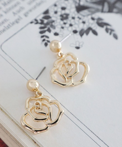 niko and...（ニコアンド）の「バラモチーフピアス（ピアス（両耳用）・レディース・グレー/イエロー・0）」の2枚目の写真