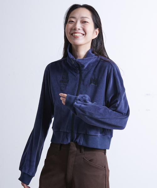 PARIS SAINT-GERMAIN(パリサンジェルマン)の「【Paris Saint-Germain / パリ・サン=ジェルマン】 PILE CROP TRACK JACKET(その他アウター・レディース・アイボリー/ネイビー・FREE)」の2枚目の写真