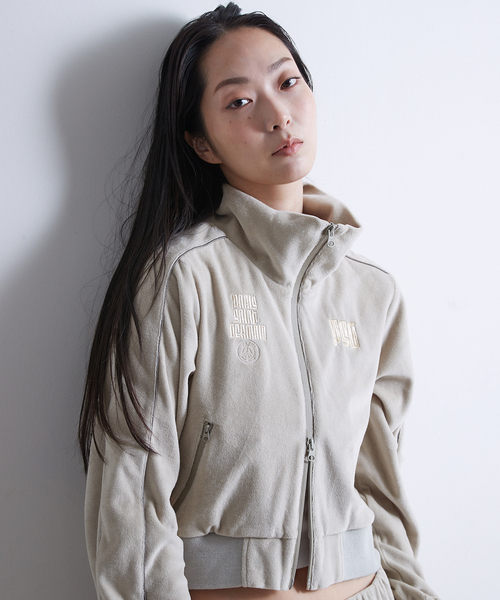 PARIS SAINT-GERMAIN(パリサンジェルマン)の「【Paris Saint-Germain / パリ・サン=ジェルマン】 PILE CROP TRACK JACKET(その他アウター・レディース・アイボリー/ネイビー・FREE)」の1枚目の写真