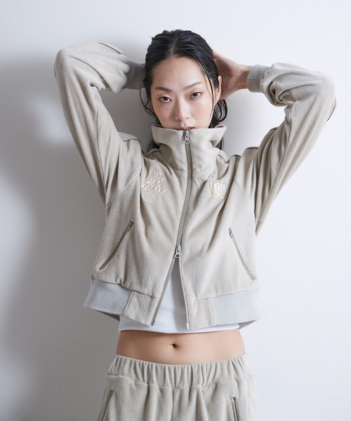 PARIS SAINT-GERMAIN(パリサンジェルマン)の「【Paris Saint-Germain / パリ・サン=ジェルマン】 PILE CROP TRACK JACKET(その他アウター・レディース・アイボリー/ネイビー・FREE)」の13枚目の写真