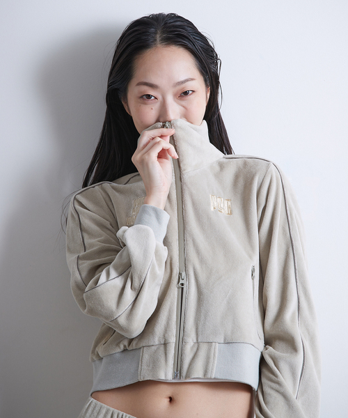 PARIS SAINT-GERMAIN(パリサンジェルマン)の「【Paris Saint-Germain / パリ・サン=ジェルマン】 PILE CROP TRACK JACKET(その他アウター・レディース・アイボリー/ネイビー・FREE)」の16枚目の写真