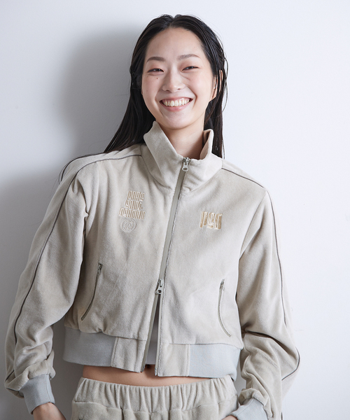 PARIS SAINT-GERMAIN(パリサンジェルマン)の「【Paris Saint-Germain / パリ・サン=ジェルマン】 PILE CROP TRACK JACKET(その他アウター・レディース・アイボリー/ネイビー・FREE)」の17枚目の写真