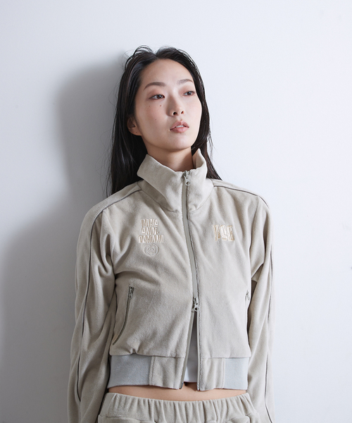 PARIS SAINT-GERMAIN(パリサンジェルマン)の「【Paris Saint-Germain / パリ・サン=ジェルマン】 PILE CROP TRACK JACKET(その他アウター・レディース・アイボリー/ネイビー・FREE)」の21枚目の写真