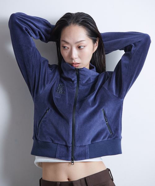 PARIS SAINT-GERMAIN(パリサンジェルマン)の「【Paris Saint-Germain / パリ・サン=ジェルマン】 PILE CROP TRACK JACKET(その他アウター・レディース・アイボリー/ネイビー・FREE)」の3枚目の写真