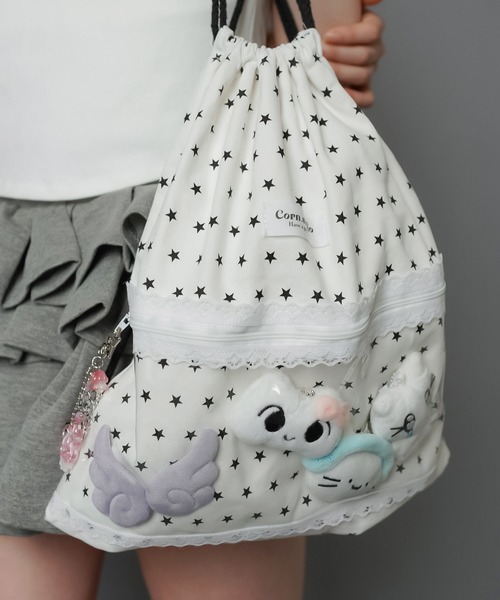 SPINNS(スピンズ)の「推しを入れられるポケットつき!痛バッグ/ナップサック(バックパック/リュック・レディース・ブルー/ホワイト・ONESIZE)」の10枚目の写真