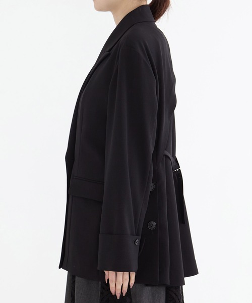 UNITED TOKYO（ユナイテッドトウキョウ）の「バックベルトレイヤードジャケット｜ウォッシャブル/ストレッチ/防シワ/秋服/冬服（テーラードジャケット・レディース・ライトブラウン/ブラック・FREE）」の12枚目の写真