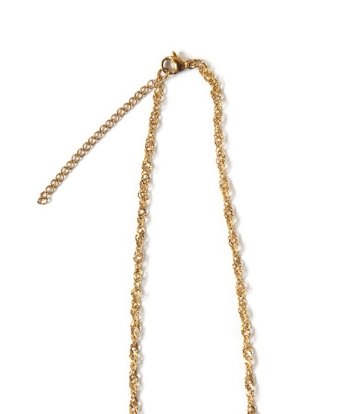 calmila(カルミラ)の「【 金属アレルギー対応 】ツイストチェーンネックレス / ステンレス 幅2mm(ネックレス・レディース・シルバー/ゴールド・ONESIZE)」の3枚目の写真