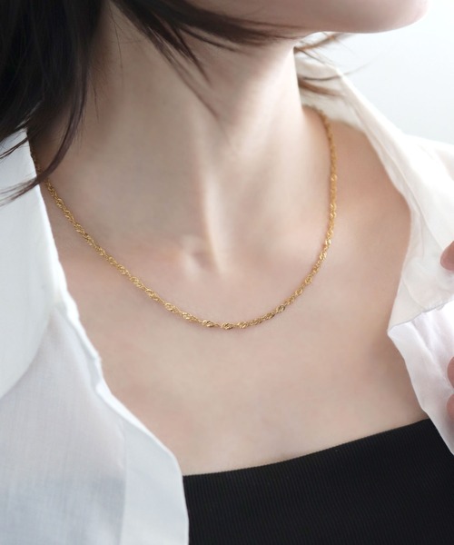 calmila(カルミラ)の「【 金属アレルギー対応 】ツイストチェーンネックレス / ステンレス 幅2mm(ネックレス・レディース・シルバー/ゴールド・ONESIZE)」の9枚目の写真