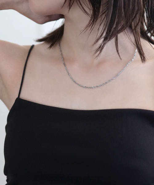 calmila(カルミラ)の「【 金属アレルギー対応 】ツイストチェーンネックレス / ステンレス 幅2mm(ネックレス・レディース・シルバー/ゴールド・ONESIZE)」の7枚目の写真