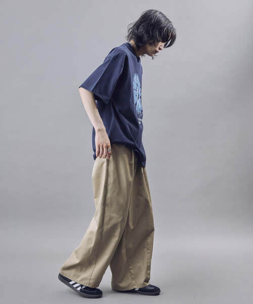 PUBLUX（パブリュクス）の「PUBLUX/パブリュクス Lovepop studio フラワー刺繍プリントTシャツ(限定展開)(UNISEX)（Tシャツ/カットソー・メンズ・ブラック/ネイビー/オフホワイト・SMALL/MEDIUM/LARGE）」の10枚目の写真