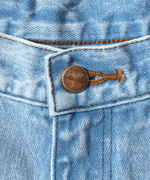 Wrangler(ラングラー)の「Wrangler(ラングラー)DENIM SHORTS/ヴィンテージウォッシュ・ダメージ加工デニムショーツ メンズ レディース ユニセックス/ジョーツ(デニムパンツ・メンズ・ライトインディゴブルー/インディゴブルー・M/L/XL/S)」の12枚目の写真