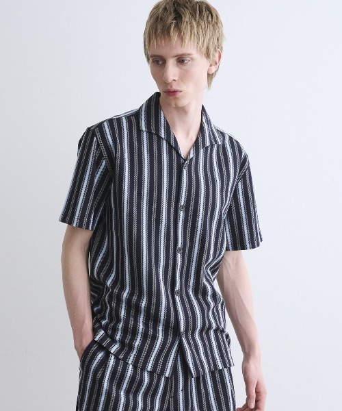three dots(スリードッツ)の「ラッセル 半袖シャツ(シャツ/ブラウス・メンズ・サックスブルー/ライトホワイト・MEDIUM/LARGE/SMALL)」の1枚目の写真