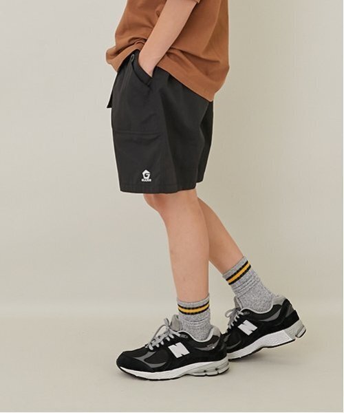 GLAZOS（グラソス）の「【大人向けサイズあり】【撥水】ナイロンワッシャークライミングハーフパンツ（その他パンツ・キッズ・ブルー/カーキ/ブラック・180cm/160cm/170cm/150cm）」の2枚目の写真