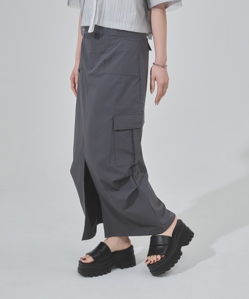 ENVYM（アンビー）の「ナイロンカーゴマキシスカート（スカート・レディース・ブラック/ベージュ・FREE）」の13枚目の写真