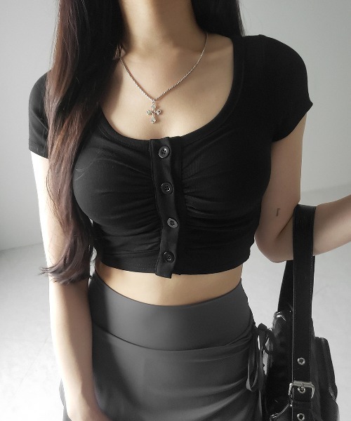 me+em select(ミームセレクト)の「【 3color 】フロントボタンスクエアネックギャザースリムTシャツ / front button square neck gather slim T-shirt(Tシャツ/カットソー・レディース・ホワイト/グレー/ブラック・FREE)」の22枚目の写真