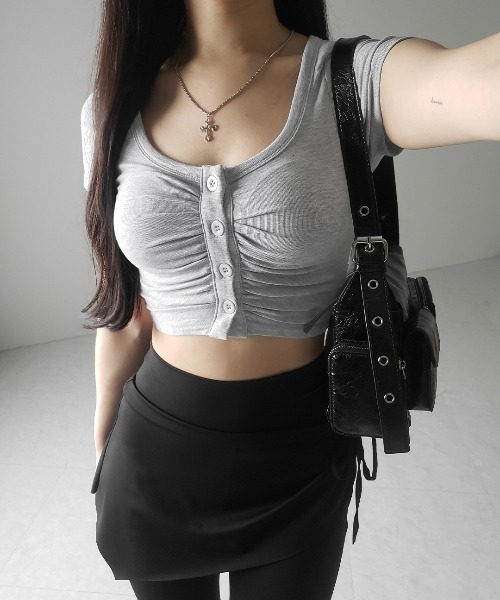 me+em select(ミームセレクト)の「【 3color 】フロントボタンスクエアネックギャザースリムTシャツ / front button square neck gather slim T-shirt(Tシャツ/カットソー・レディース・ホワイト/グレー/ブラック・FREE)」の12枚目の写真