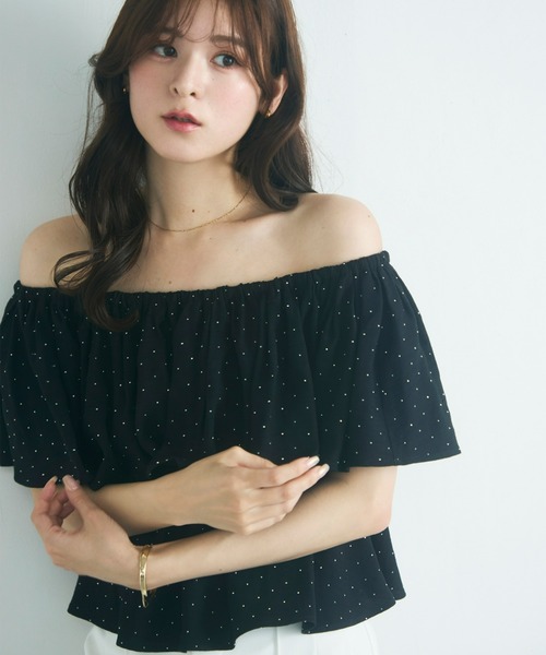 Olu.（オルドット）の「ラインストーンオフショルダートップス（シャツ/ブラウス・レディース・ブラック/ベージュ・FREE）」の4枚目の写真