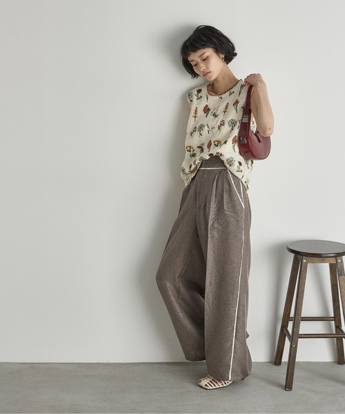 THE YOn（ザヨン）の「バリアスフローラルエンブロイダリーノースリブラウス（シャツ/ブラウス・レディース・ブラック/ナチュラル・FREE）」の11枚目の写真