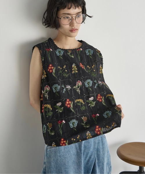 THE YOn（ザヨン）の「バリアスフローラルエンブロイダリーノースリブラウス（シャツ/ブラウス・レディース・ブラック/ナチュラル・FREE）」の20枚目の写真