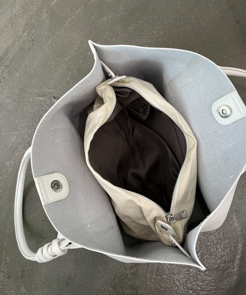 StyleSea（スタイルシー）の「スクエアソフトエコレザートートバッグ（トートバッグ・レディース・ブラック/ホワイト・FREE）」の13枚目の写真