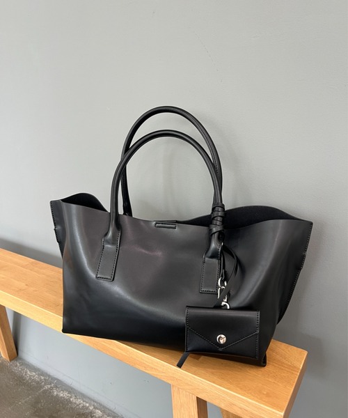 StyleSea（スタイルシー）の「スクエアソフトエコレザートートバッグ（トートバッグ・レディース・ブラック/ホワイト・FREE）」の8枚目の写真