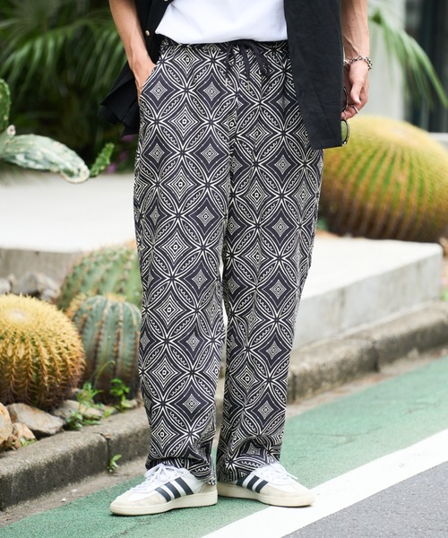 CIAOPANIC TYPY（チャオパニックティピー）の「■アフリカンバティックヴィンテージ柄イージーパンツ（その他パンツ・メンズ・ブラック/ネイビー・LARGE/MEDIUM）」の2枚目の写真