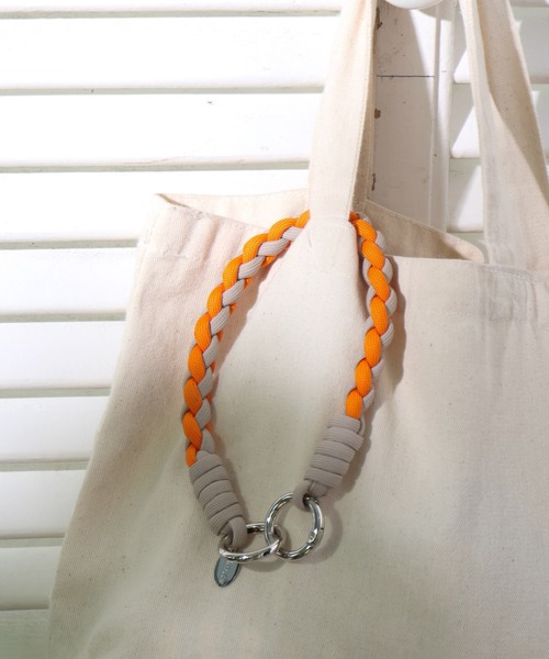 BAYFLOW(ベイフロー)の「BFコードショートストラップ(その他雑貨・レディース・ブラック/ブルー/グレー/ベージュ/イエロー・0)」の3枚目の写真