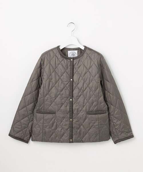 J.PRESS(ジェイプレス)の「【WEB限定カラーあり】コンパクトタフタキルティング ブルゾン(ノーカラーコート・レディース・ベージュ系/アイボリー系/ネイビー系/グレー系/ブラック系・11/9/7)」の13枚目の写真