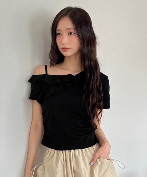 yurara　未使用品　mizuirmoindo　カットソー セール】ワンショルダーフリルシャーリングカットソー（Tシャツ