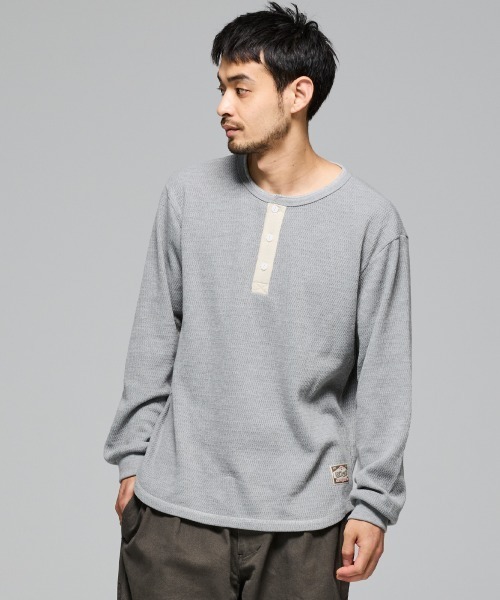 KRIFF MAYER(クリフメイヤー)の「ハニカムワッフルヘンリーロンT(Tシャツ/カットソー・メンズ・チャコール/ネイビー/ナチュラル/グレー・MEDIUM/LARGE/X-LARGE)」の2枚目の写真