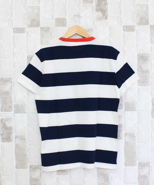 TOMMY HILFIGER(トミーヒルフィガー)の「TJM ボールドボーダーリンガーネックTシャツ TJM REG BOLD STRIPE TEE(Tシャツ/カットソー・メンズ・ネイビー×ホワイト/ベージュ系その他・M/L/XL)」の8枚目の写真