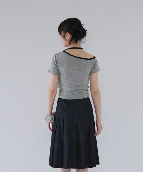Uenui（ウニュイ）の「dot ribbon neck tee（Tシャツ/カットソー・レディース・ブラック/ブルー/グレー/ホワイト・FREE）」の6枚目の写真