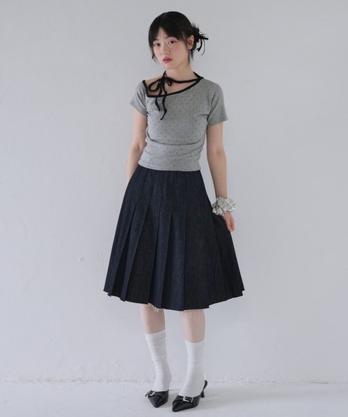 Uenui（ウニュイ）の「dot ribbon neck tee（Tシャツ/カットソー・レディース・ブラック/ブルー/グレー/ホワイト・FREE）」の7枚目の写真