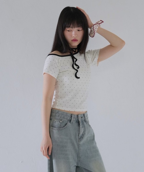 Uenui（ウニュイ）の「dot ribbon neck tee（Tシャツ/カットソー・レディース・ブラック/ブルー/グレー/ホワイト・FREE）」の11枚目の写真