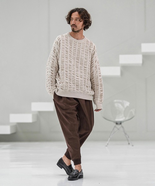 CAMBIO(カンビオ)の「mn3137-Floating Jacquard Mole Knit Crew Neck Pullover プルオーバーニット(ニット/セーター・メンズ・カーキ/ブラック/チャコール/キナリ・S/M/L)」の8枚目の写真