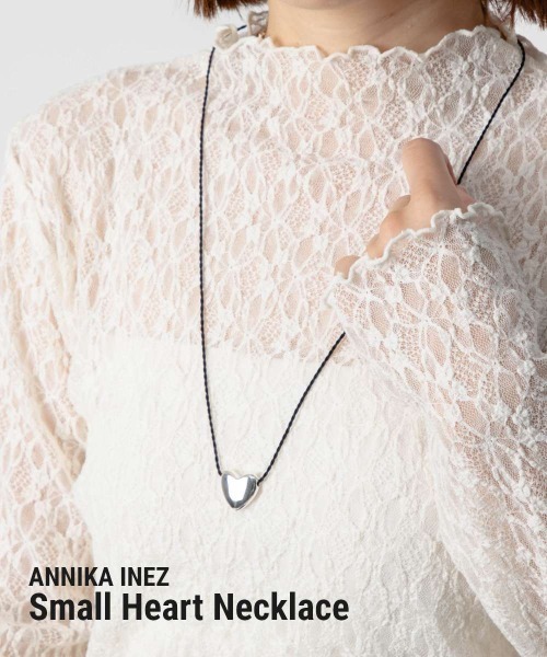 ANNIKA INEZ(アニカイネズ)の「ANNIKA INEZ Heart Necklace, Sml アニカ イネズ ハート ネックレス(ネックレス・レディース・シルバー・FREE)」の2枚目の写真