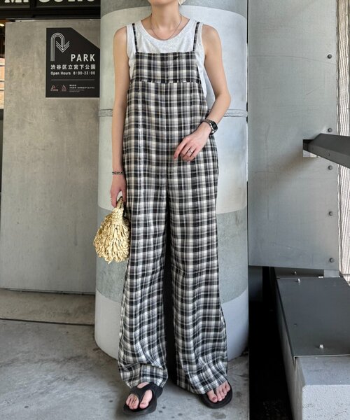 CIAOPANIC TYPY(チャオパニックティピー)の「【妊婦さんや低身長ぽっちゃりさんサイズあり】チェック切り替えキャミサロペ(サロペット/オーバーオール・レディース・ブルー/ブラック/イエロー・SMALL/MEDIUM/LP)」の2枚目の写真