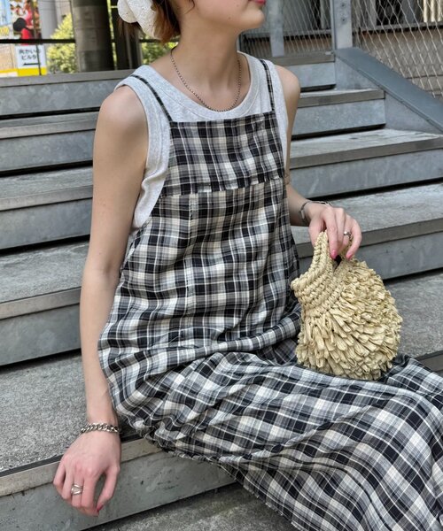 CIAOPANIC TYPY(チャオパニックティピー)の「【妊婦さんや低身長ぽっちゃりさんサイズあり】チェック切り替えキャミサロペ(サロペット/オーバーオール・レディース・ブルー/ブラック/イエロー・SMALL/MEDIUM/LP)」の13枚目の写真