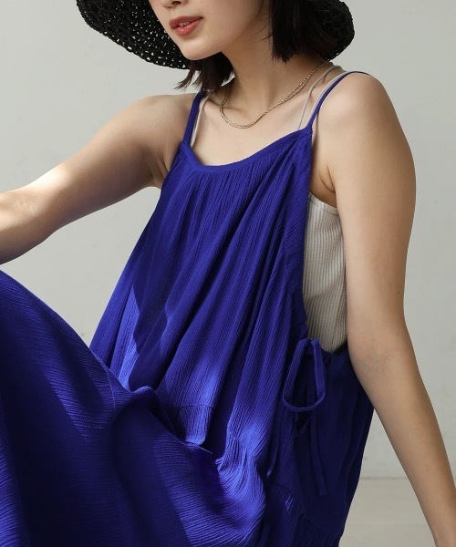 Bou Jeloud（ブージュルード）の「レーヨンクレープキャミワンピース（ワンピース・レディース・ブラック/ブルー/ブラウン・38）」の3枚目の写真